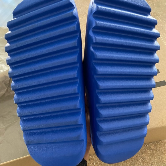 Yeezy Slides /Royal Blue main image 5